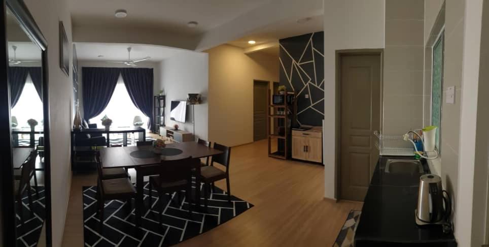 Chombies Muslim Homestay Tanah Rata Εξωτερικό φωτογραφία